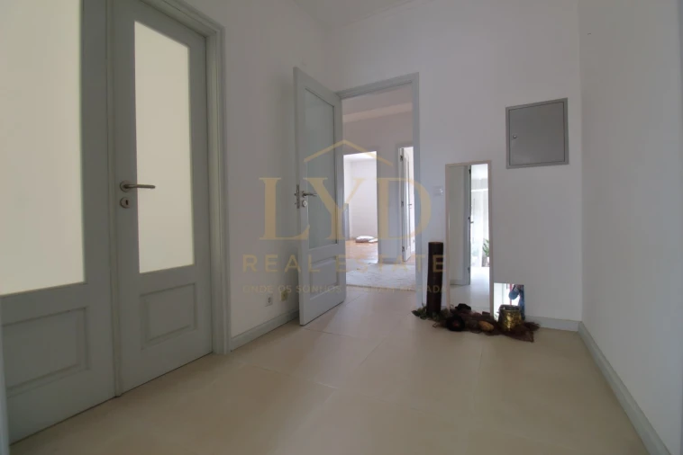 Apartamento T2 para Venda em São João da Madeira Foto 2
