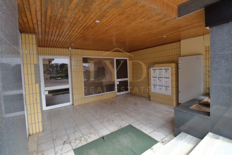 Apartamento T2 para Venda em São João da Madeira Foto 13