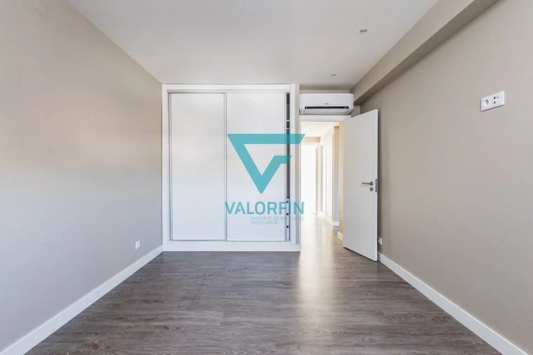 Apartamento T3 para Venda em Marinha Grande Foto 16