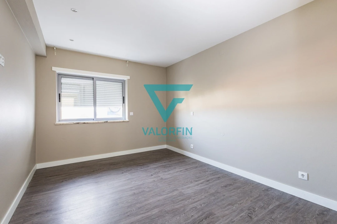 Apartamento T3 para Venda em Marinha Grande Foto 15