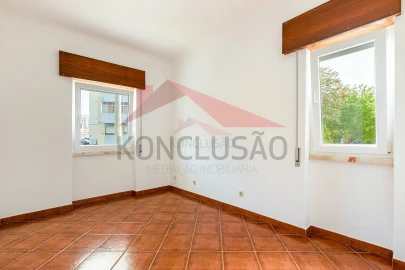 Apartamento T2 para Venda em Póvoa de Santa Iria e Forte da Casa