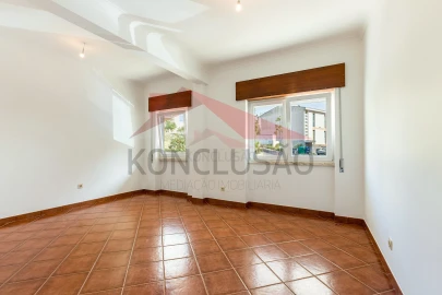 Apartamento T2 para Venda em Póvoa de Santa Iria e Forte da Casa
