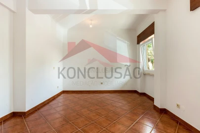 Apartamento T2 para Venda em Póvoa de Santa Iria e Forte da Casa