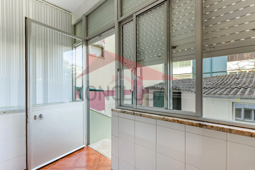 Apartamento T2 para Venda em Póvoa de Santa Iria e Forte da Casa Foto 15