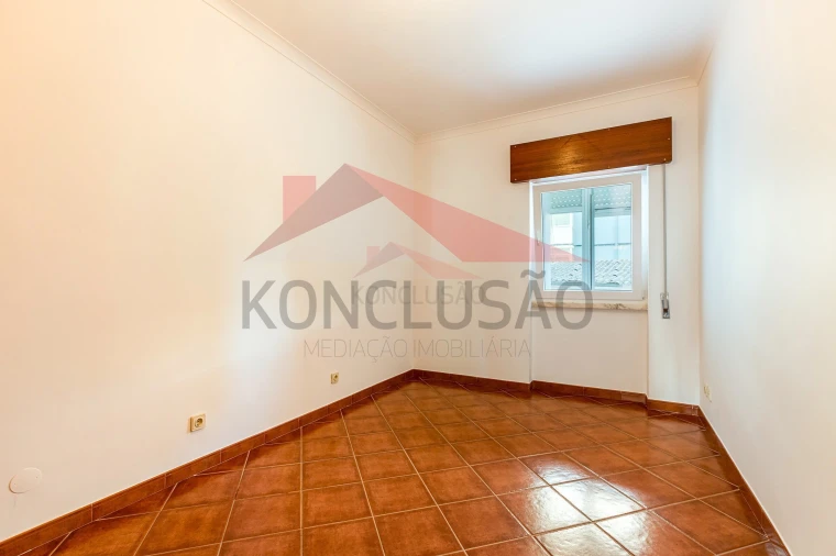 Apartamento T2 para Venda em Póvoa de Santa Iria e Forte da Casa Foto 13