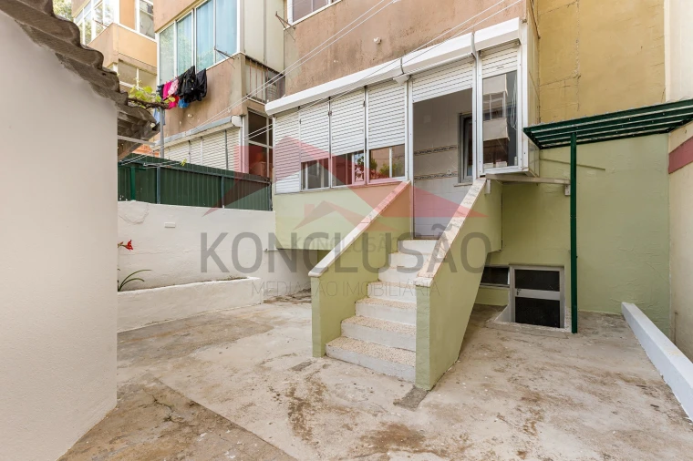 Apartamento T2 para Venda em Póvoa de Santa Iria e Forte da Casa Foto 17