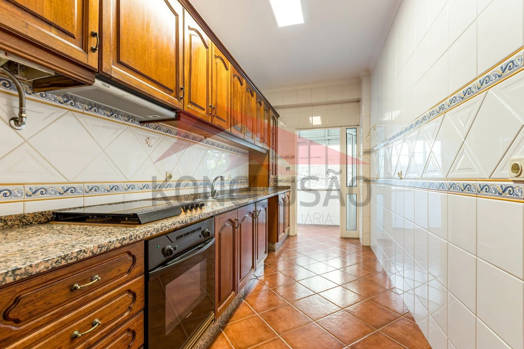Apartamento T2 para Venda em Póvoa de Santa Iria e Forte da Casa Foto 3