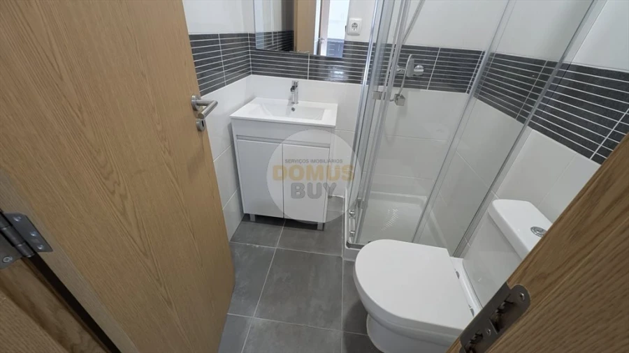 Moradia T3 para Venda em Baixa da Banheira e Vale da Amoreira Foto 12