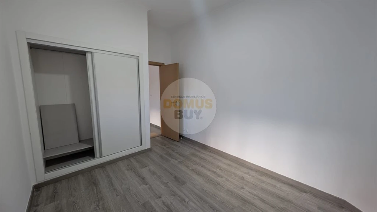 Moradia T3 para Venda em Baixa da Banheira e Vale da Amoreira Foto 8