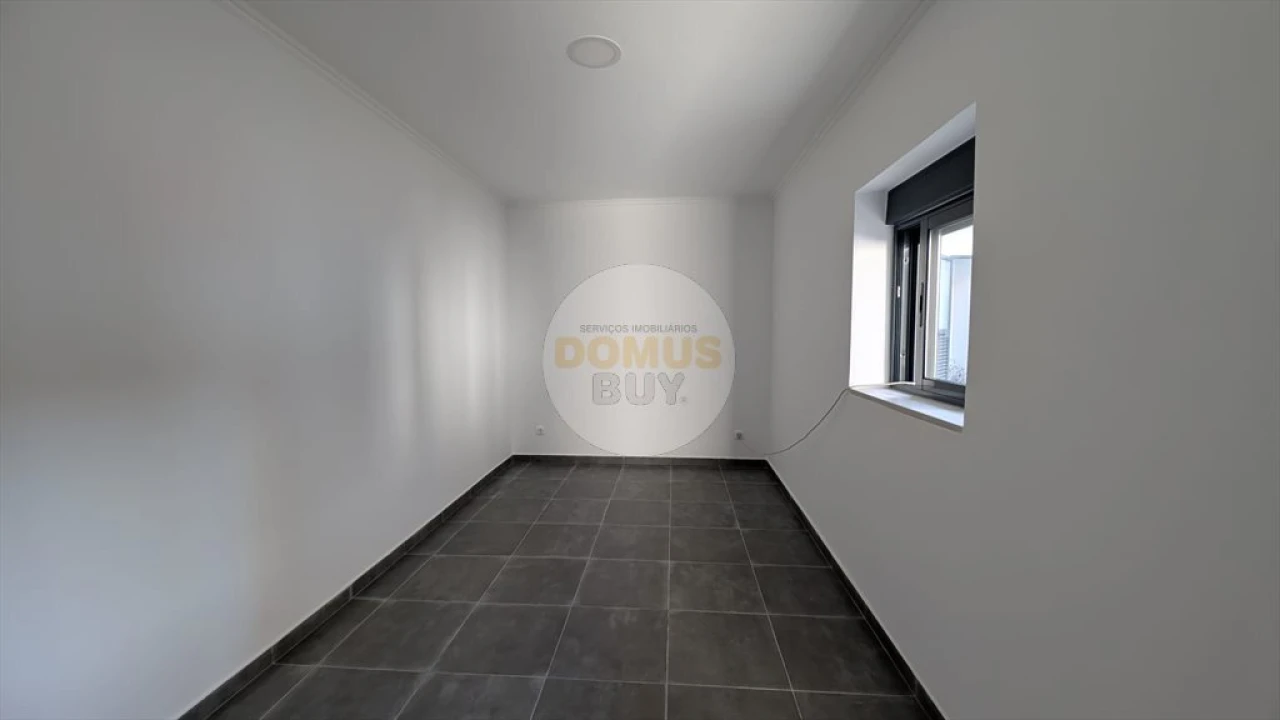 Moradia T3 para Venda em Baixa da Banheira e Vale da Amoreira Foto 13