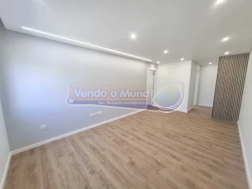 Apartamento T3 para Venda em Coruche, Fajarda e Erra