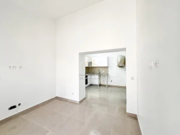 Moradia T1 para Venda em Santa Maria, São Pedro e Matacães