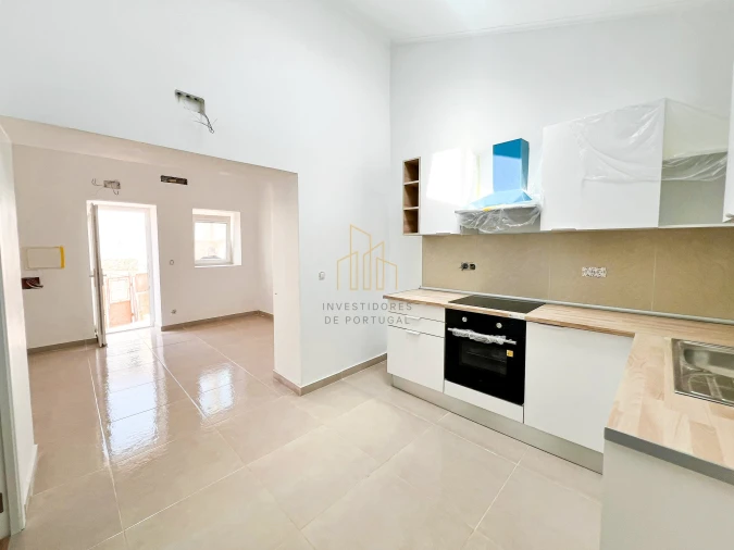 Moradia T1 para Venda em Santa Maria, São Pedro e Matacães Foto 4