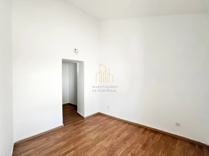 Moradia T1 para Venda em Santa Maria, São Pedro e Matacães Foto 6