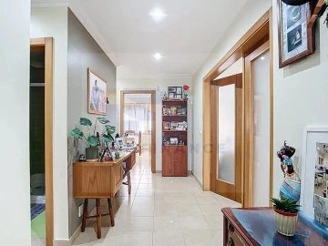 Moradia T3 para Venda em Atouguia da Baleia