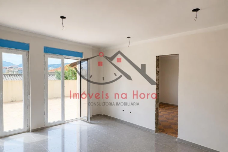 Apartamento T3 para Venda em União das Freguesias de Setúbal Foto 2