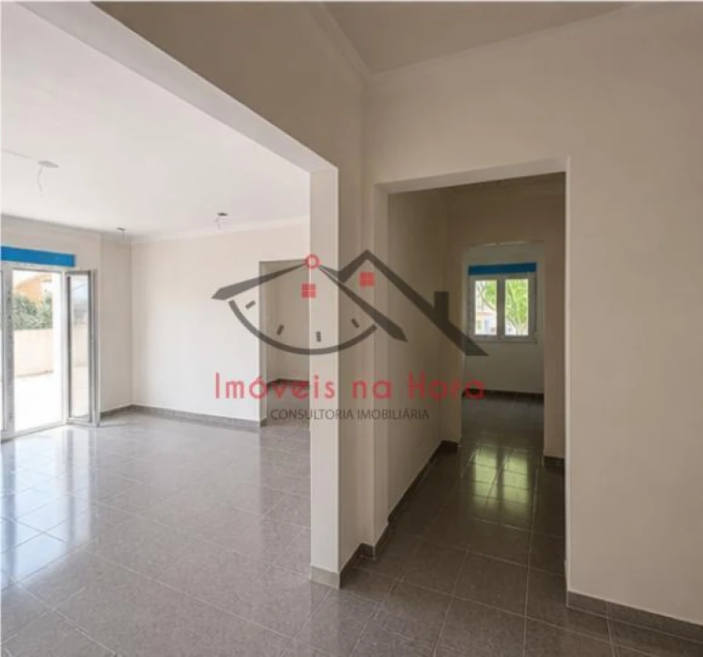 Apartamento T3 para Venda em União das Freguesias de Setúbal Foto 3