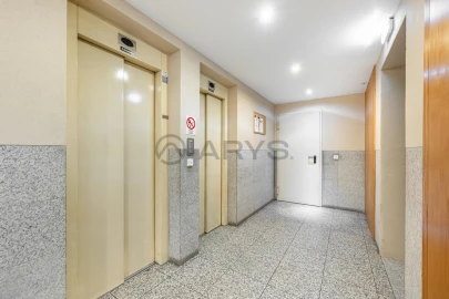 Apartamento T2 para Venda em Urgezes