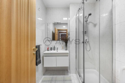 Apartamento T2 para Venda em Urgezes