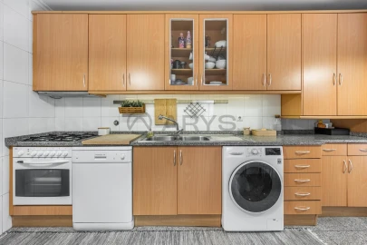Apartamento T2 para Venda em Urgezes