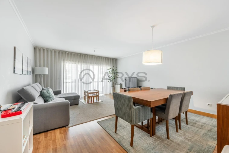Apartamento T2 para Venda em Urgezes Foto 8