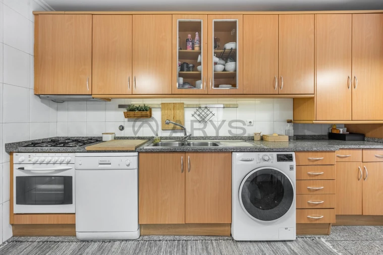 Apartamento T2 para Venda em Urgezes Foto 13