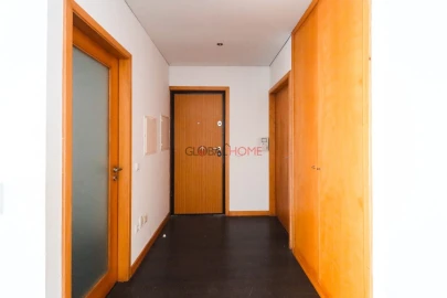 Apartamento T3 para Venda em Foz do Sousa e Covelo