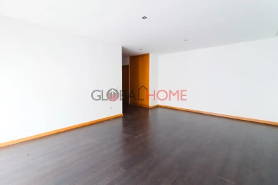 Apartamento T3 para Venda em Foz do Sousa e Covelo