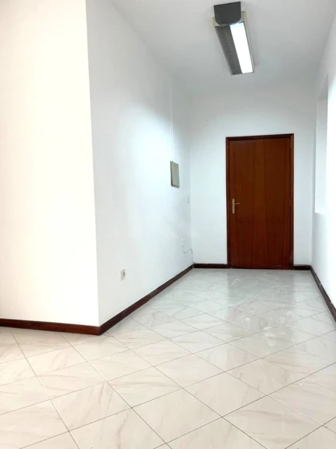 Escritório para Arrendamento em Funchal (Se)