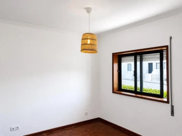 Apartamento T2 para Arrendamento em Glória e Vera Cruz
