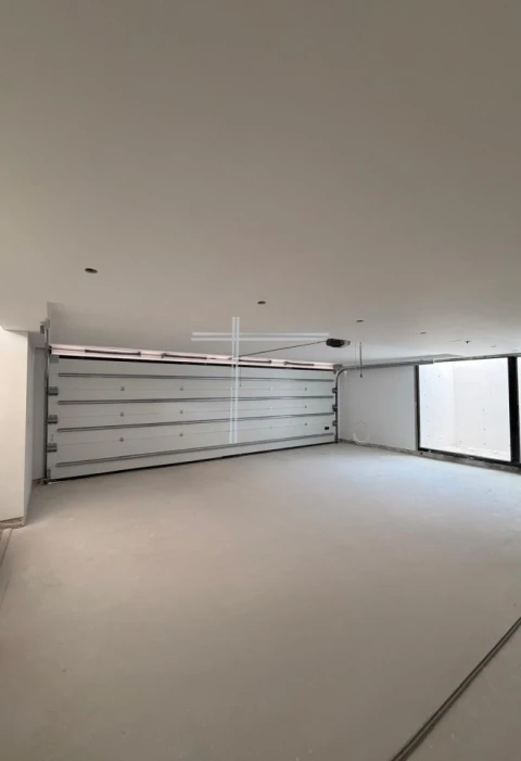 Moradia T6 para Venda em Charneca de Caparica e Sobreda