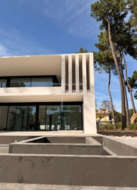 Moradia T6 para Venda em Charneca de Caparica e Sobreda