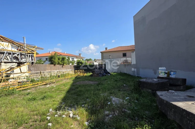 Moradia T3 para Venda em Merelim (São Paio), Panoias e Parada de Tibães Foto 5