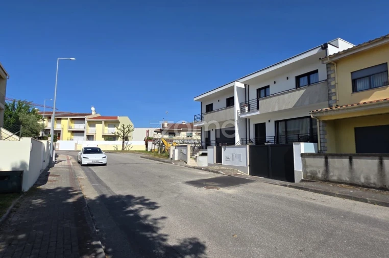 Moradia T3 para Venda em Merelim (São Paio), Panoias e Parada de Tibães Foto 2