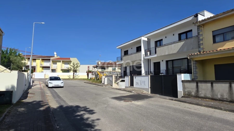 Moradia T3 para Venda em Merelim (São Paio), Panoias e Parada de Tibães