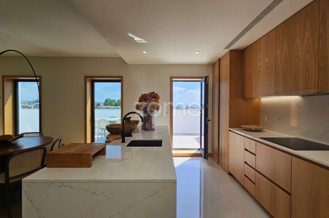 Apartamento T2 para Venda em Cedofeita, Santo Ildefonso, Sé, Miragaia, São Nicolau e Vitória Foto 1