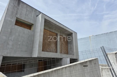 Moradia T3 para Venda em Abade de Neiva
