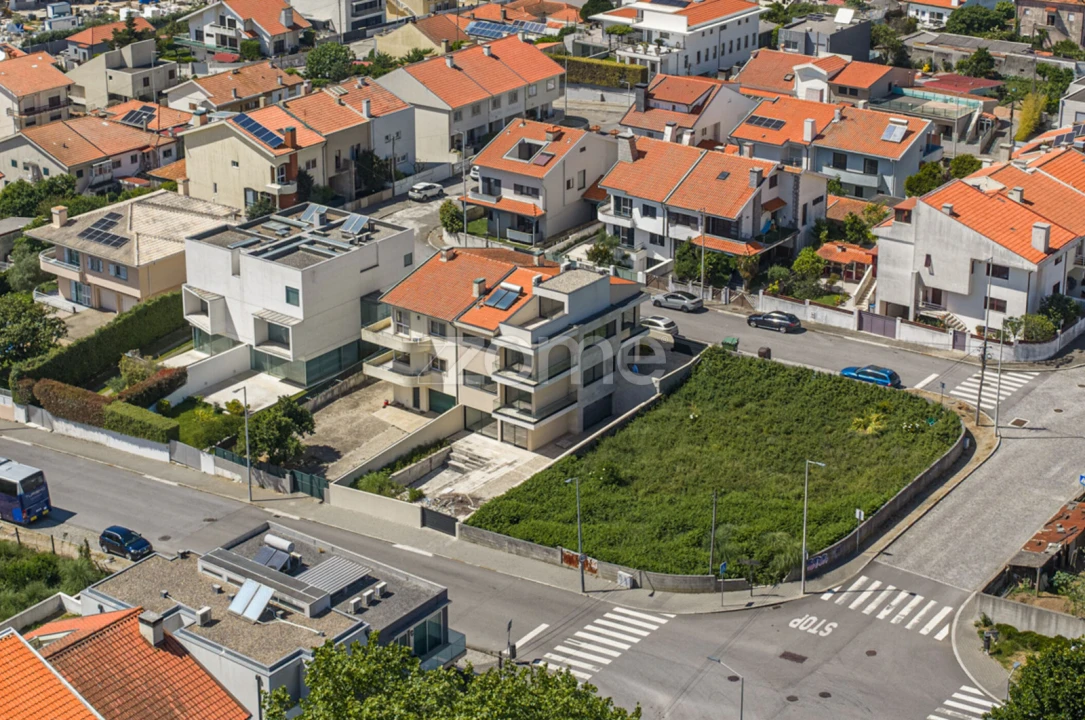 Moradia T5 para Venda em Canidelo Foto 2