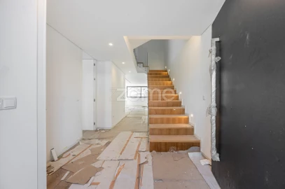 Moradia T5 para Venda em Canidelo