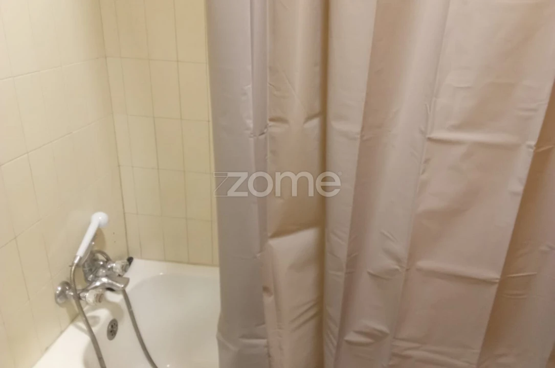 Apartamento T1 para Arrendamento em Santa Marinha e São Pedro da Afurada Foto 18