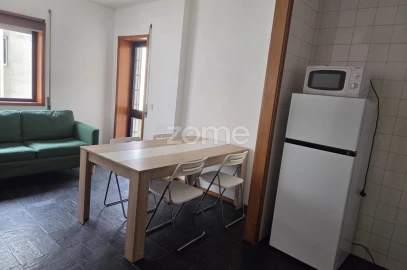 Apartamento T1 para Arrendamento em Santa Marinha e São Pedro da Afurada