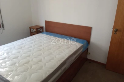 Apartamento T1 para Arrendamento em Santa Marinha e São Pedro da Afurada
