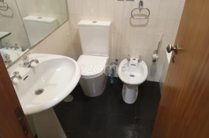 Apartamento T1 para Arrendamento em Santa Marinha e São Pedro da Afurada