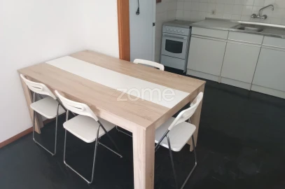 Apartamento T1 para Arrendamento em Santa Marinha e São Pedro da Afurada