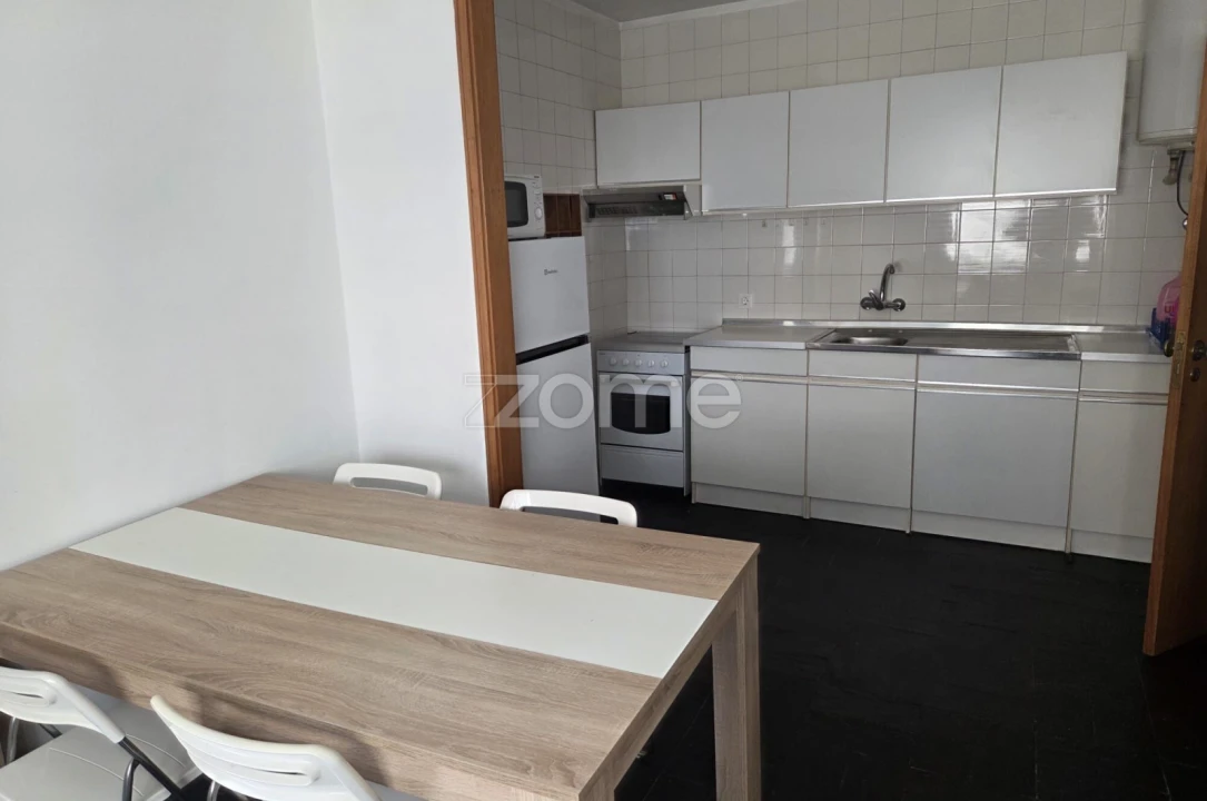 Apartamento T1 para Arrendamento em Santa Marinha e São Pedro da Afurada Foto 5