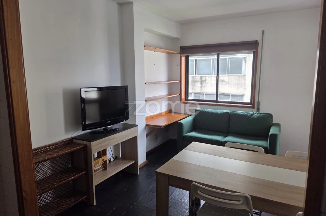 Apartamento T1 para Arrendamento em Santa Marinha e São Pedro da Afurada Foto 8