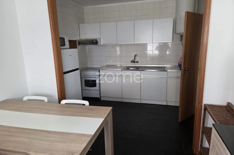 Apartamento T1 para Arrendamento em Santa Marinha e São Pedro da Afurada Foto 10