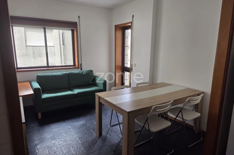Apartamento T1 para Arrendamento em Santa Marinha e São Pedro da Afurada Foto 3