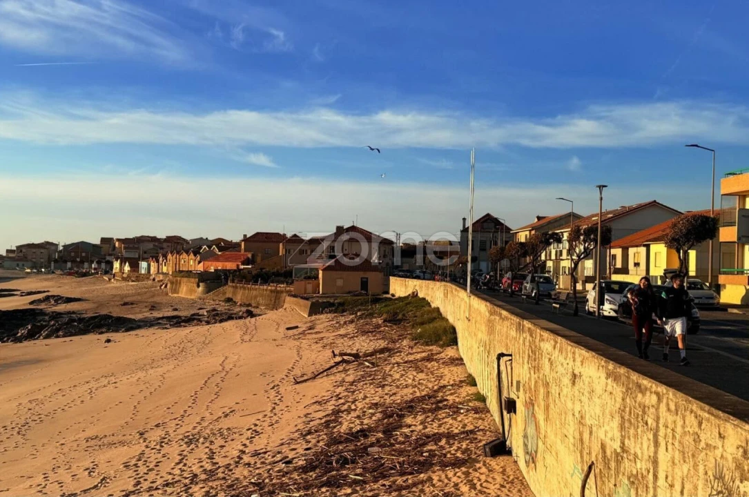 Terreno para Venda em Vila Chã Foto 18