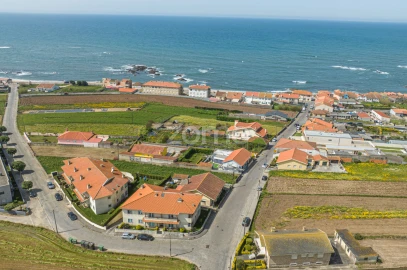 Terreno para Venda em Vila Chã